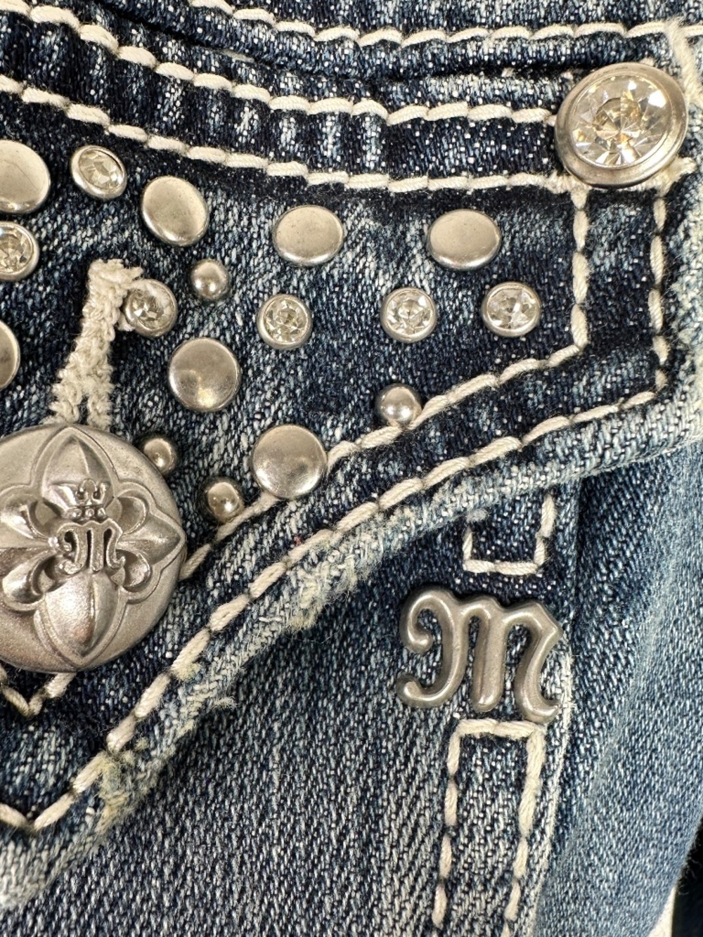 Miss Me Jacket Women's Sz M Blue Denim Embroidered Jean Cropped Coat - Picture 6 of 16